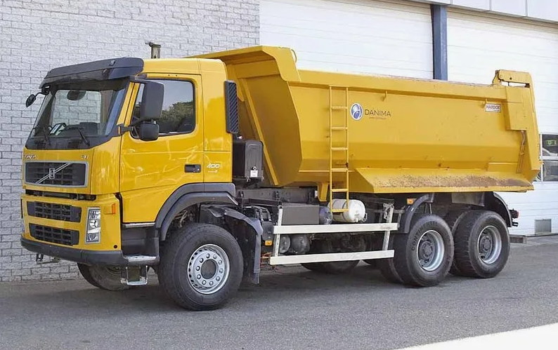 Самосвал Volvo FM 400